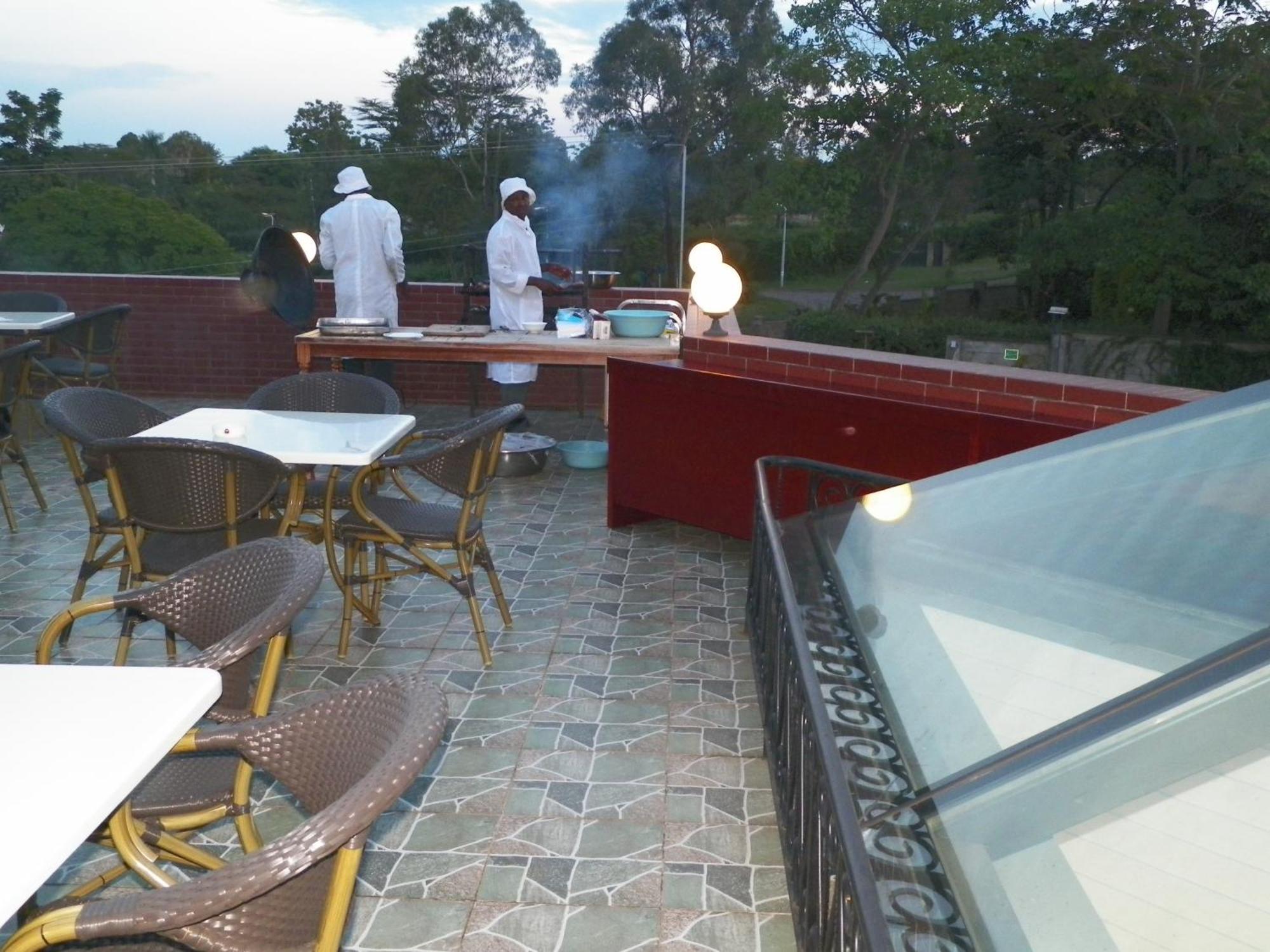 Soluxe Club International Hotel Nairobi Eksteriør billede