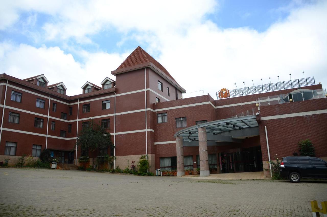 Soluxe Club International Hotel Nairobi Eksteriør billede